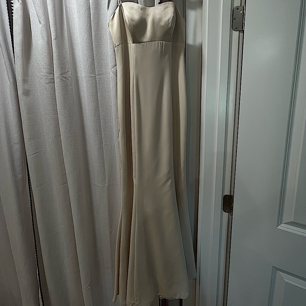 Champagne David’s Bridal ✨